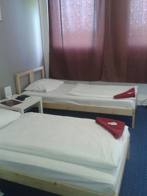 Touristenhaus Berlin Grunau Hostel 0*,