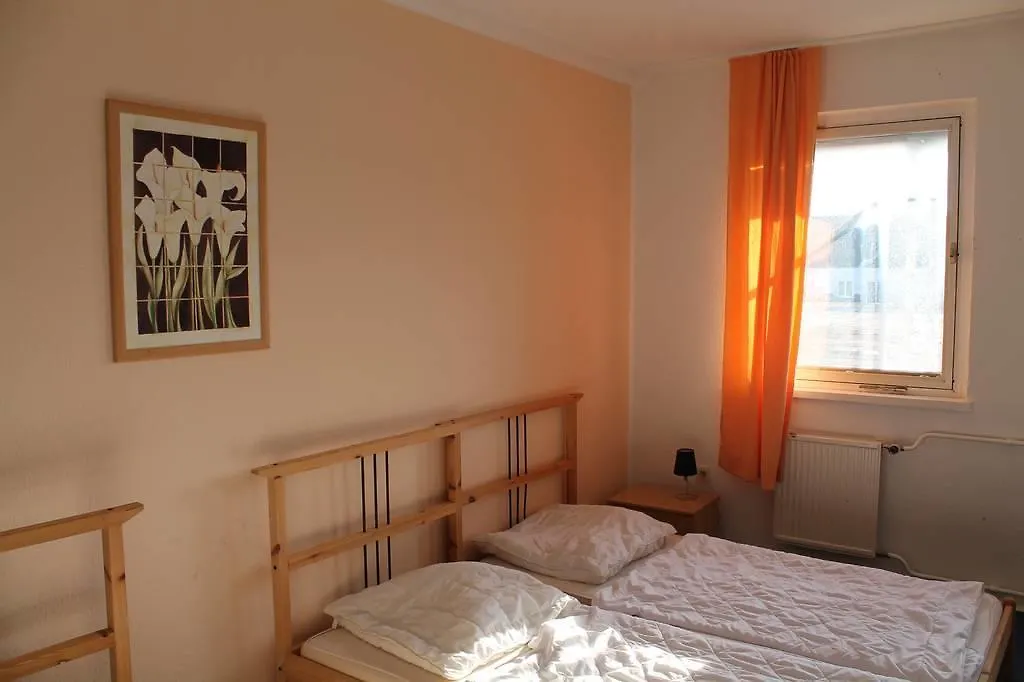 Touristenhaus Berlin Grunau旅舍 0*,